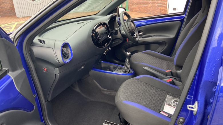 Toyota Aygo X 1.0 VVT-i Edge 5dr [Parking] Petrol Hatchback